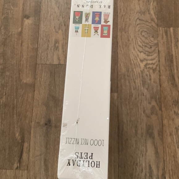 Rae Dunn Holiday Pets 1000 piece puzzle approx 27.5”X19.6”New, sealed - Picture 11 of 17